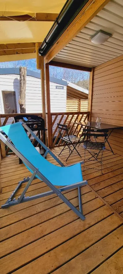 Mietunterkunft - Mobilheim Loggia 2 Premium Klimatisiert 2 Schlafzimmer - image n°3 - Camping les Actinidias
