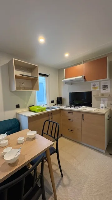 Huuraccommodatie(s) - Stacaravan Super Cordelia Premium Airconditioning 3 Slaapkamers - image n°6 - Camping les Actinidias