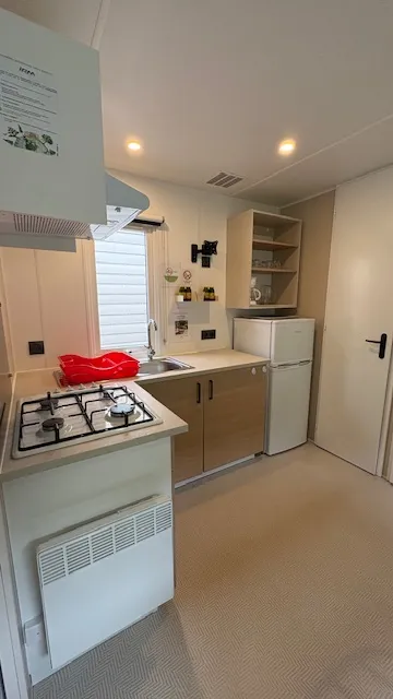 Mietunterkunft - Mobilheim Loggia 2 Premium Klimatisiert 2 Schlafzimmer - image n°8 - Camping les Actinidias