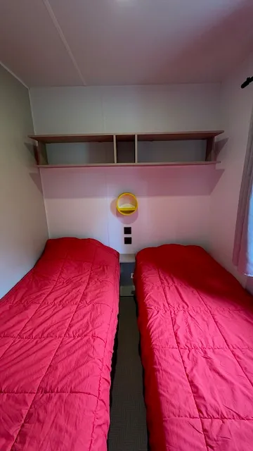 Accommodation - Mobile Home Super Mercure Riviera Premium Air-Conditioned 2 Bedrooms - image n°4 - Camping les Actinidias