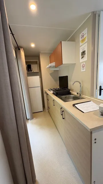 Accommodation - Mobile Home Super Mercure Riviera Premium Air-Conditioned 2 Bedrooms - image n°8 - Camping les Actinidias