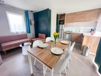 Mietunterkunft - Clicochic Top Presta - 28 M² - 2 Schlafzimmer - Clico Chic - Camping Château de Boisson