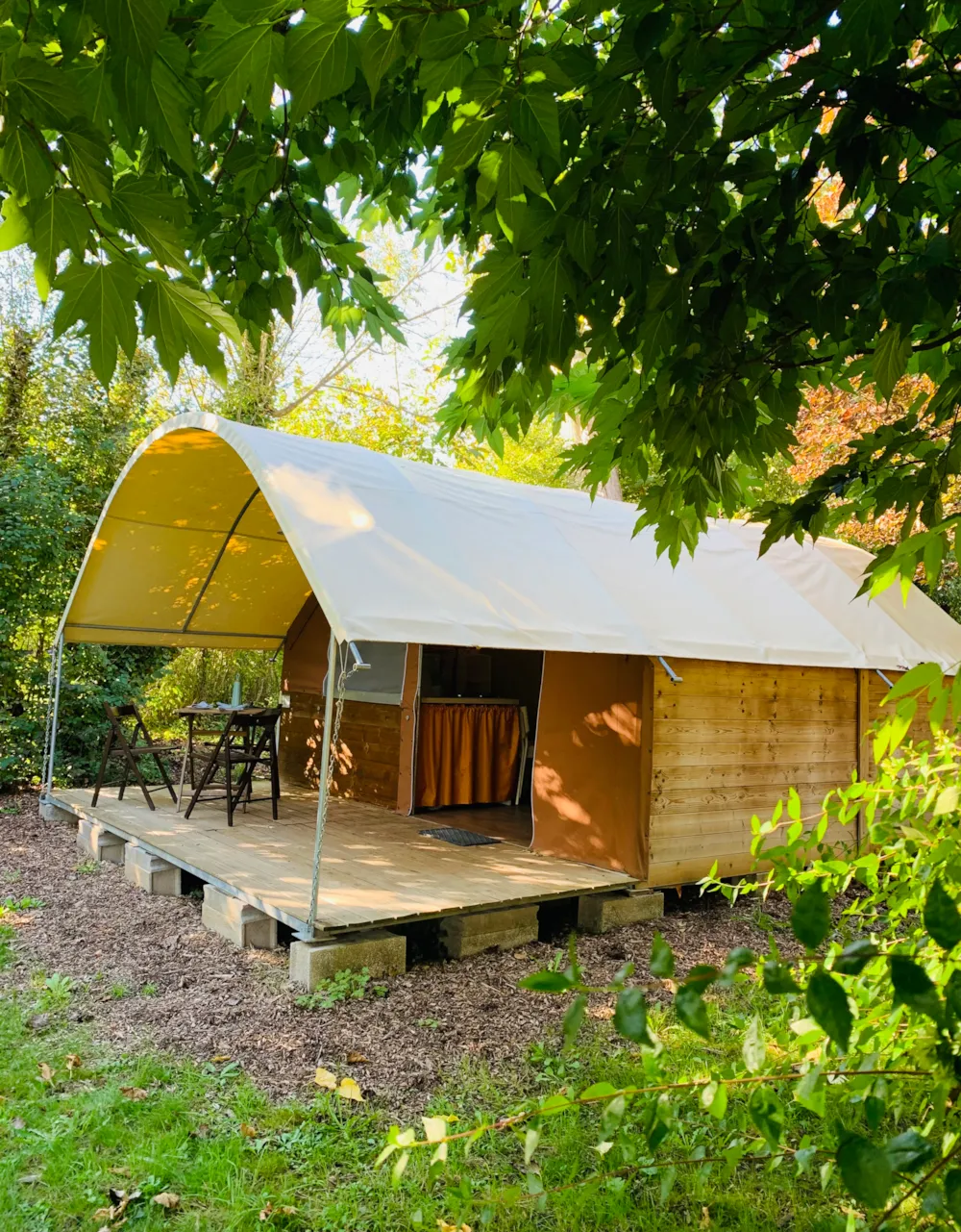 Tente Standard Kibo 20m² (2 chambres) sans sanitaire + Terrasse couverte 8m²
