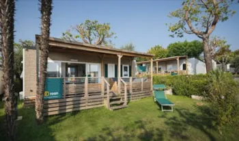 Mietunterkunft - Premium By Roan | 35M² | A/C + Tv | 3 Bedrooms | Balcony Terrace 19M² - - Camping Marvilla Parks  - Camping Saint Avit Loisirs
