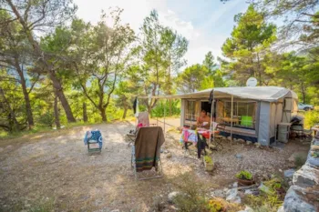 Stellplatz - Confort - Camping L'Orée de Provence (Sites & Paysages)