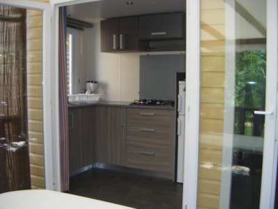 Mobil home CONFORT / 2 bedrooms - sheltered terrace - air conditioning — 3