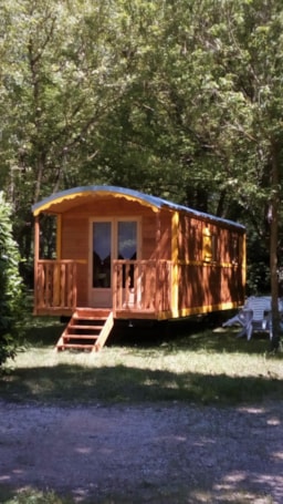 Accommodation - Gipsycar - Camping Universal