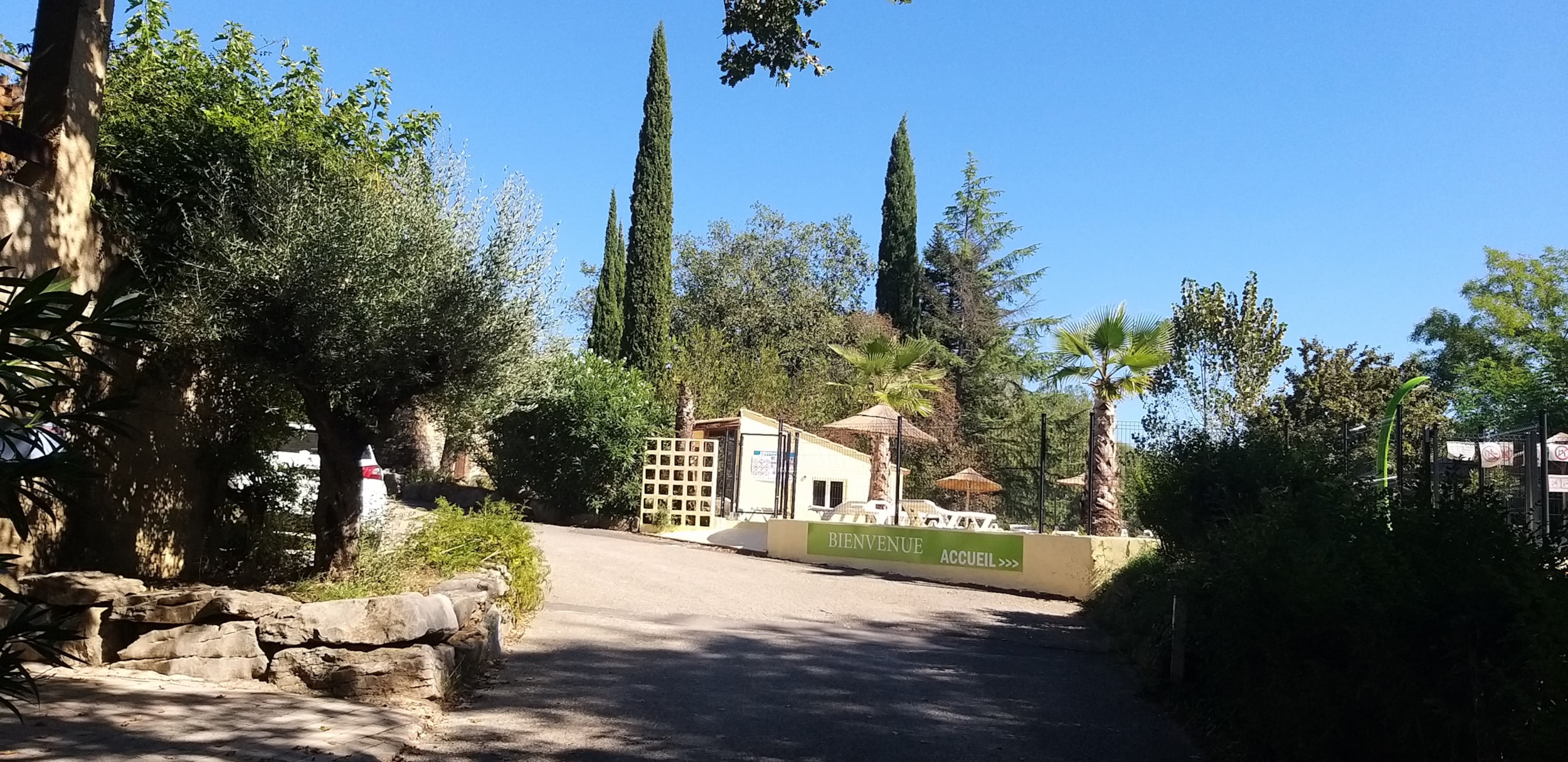 Camping Universal — Photo 1