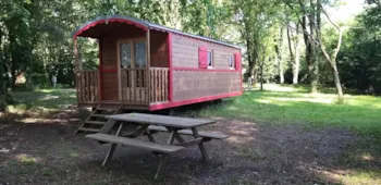 Mietunterkunft - Planwagen - Camping Universal