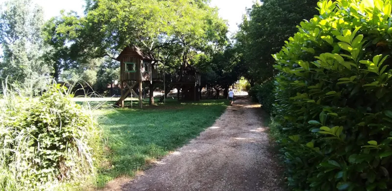 Confort - Emplacement 2 Personnes + Tente Ou Caravane + Electricite 10A + Vehicule