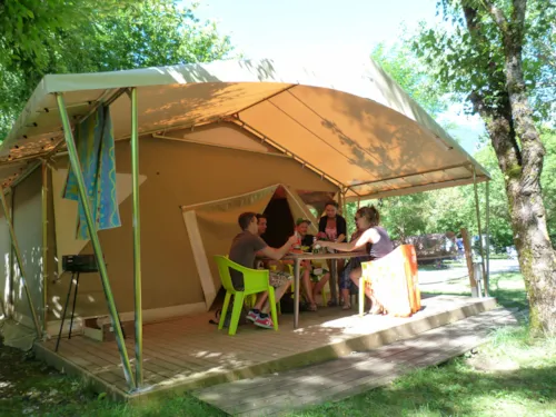 Accommodation - Tent Canada - image n°2 - Camping Champ Tillet