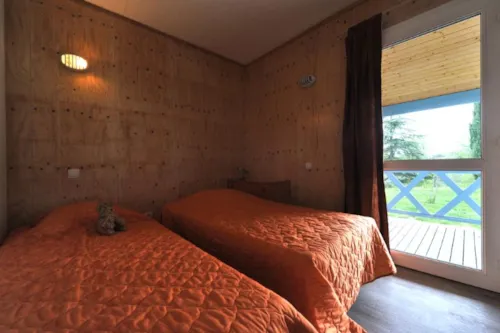 Location - Lodge Chalet Twin 65M²+35M² - image n°8 - Camping Chadeyron