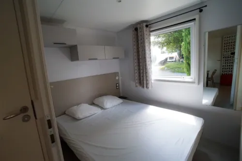 Mietunterkunft - Mobilheim Louisiana Mit 2 Schlafzimmern Für 4 Personen Mit Klimaanlage 2023 - image n°3 - Camping Chadeyron