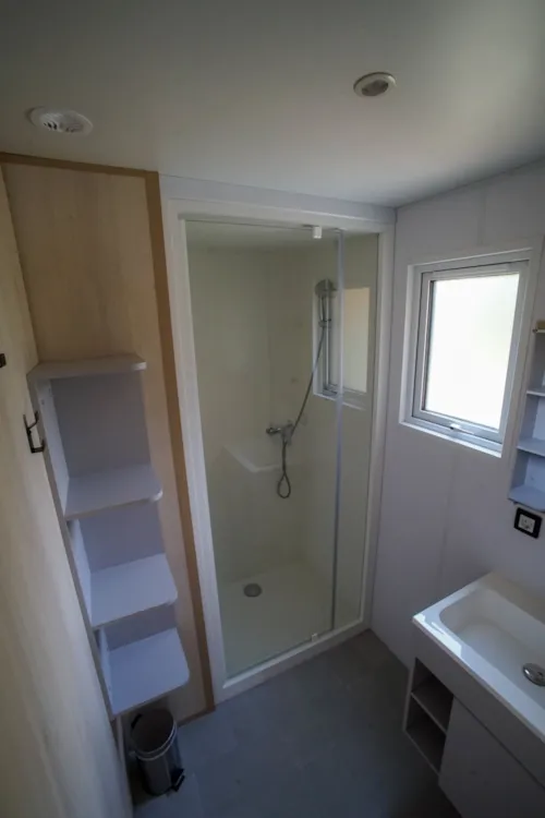 Mietunterkunft - Klimatisiertes Mobilheim Louisiane 2023 - 3 Schlafzimmer - 6 Personen - image n°7 - Camping Chadeyron