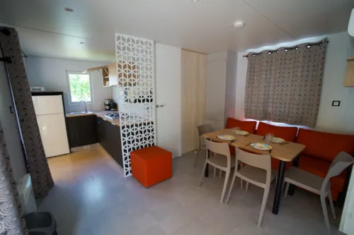 Mietunterkunft - Klimatisiertes Mobilheim Louisiane 2023 - 3 Schlafzimmer - 6 Personen - image n°3 - Camping Chadeyron