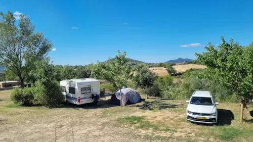 Stellplatz - Lage Mit Aussicht Und Sonnig - image n°3 - Camping Chadeyron