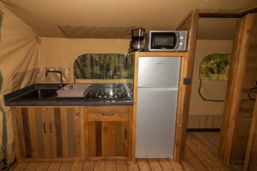 Accommodation - Chalet Lodge Kenya 34M² Vue Riviere  Cuisine Et Salle De Bains - image n°6 - Camping MAUI