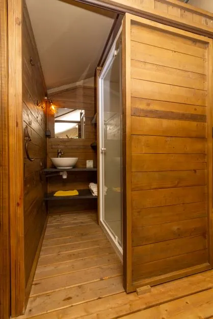 Accommodation - Chalet Lodge Kenya 34M² Vue Riviere  Cuisine Et Salle De Bains - image n°9 - Camping MAUI