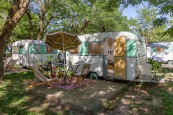 Mietunterkunft - Wohnwagen Vintage - LA BOHEME Camping Hôtel