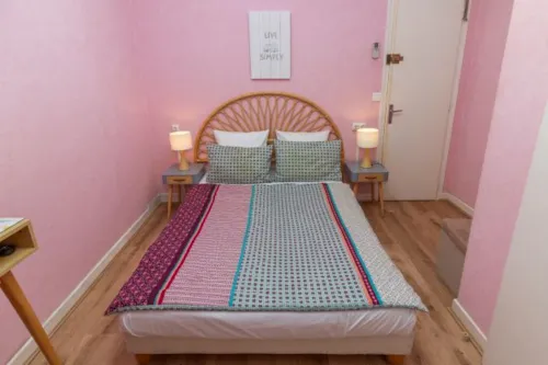 Zimmer - Traveler Room With Private Shower And Corridor Toilets - image n°5 - Camping MAUI