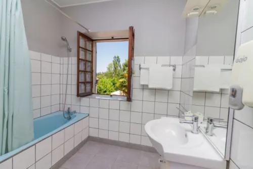 Zimmer - Comfort Zimmer - image n°9 - Camping MAUI