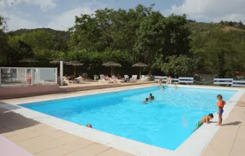 LA BOHEME Camping Hôtel - Ucamping