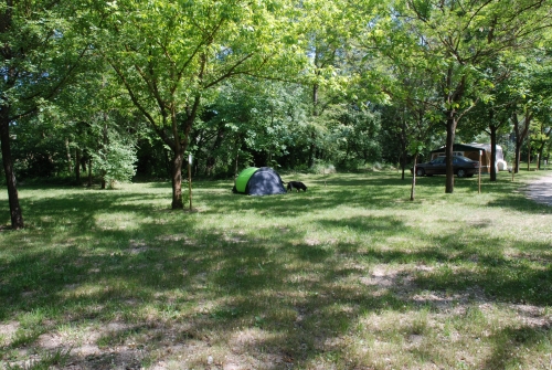 Pitch - Pitch For 2 Persons With Car, Tent Or Caravan - Camping Les Rives d'Auzon