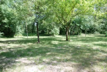Stellplatz - Stellplatz + Wohnmobil + Strom - Camping Les Rives d'Auzon