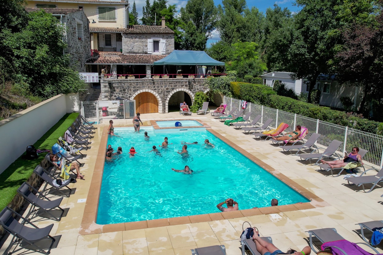 Camping Les Rives d'Auzon