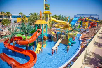 Camping Internacional La Marina - Ucamping