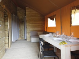 Location - Bungalow Lodge : 3 Chambres, Salle De Bain, Wc, Cuisine, Plancha - Camping Les Rives du Lac
