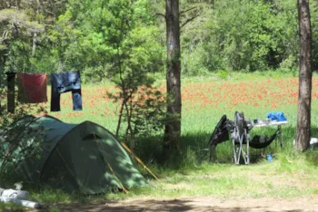 Emplacement - Emplacement Camping "Avec Vue" + Voiture - LE PARC DES SERIGONS