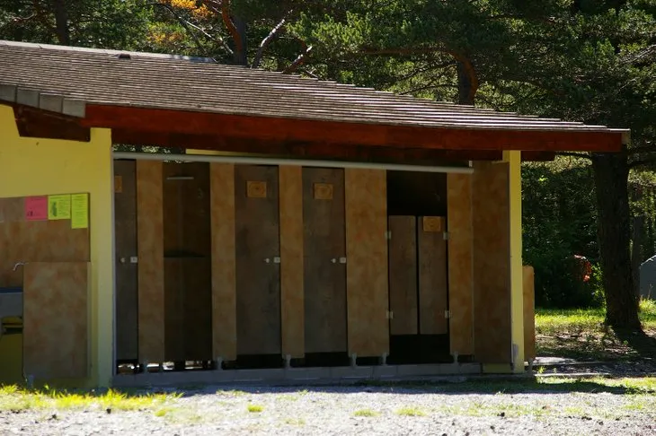 Emplacement Camping "Avec Vue" + Voiture