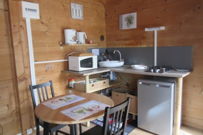 Nature hut