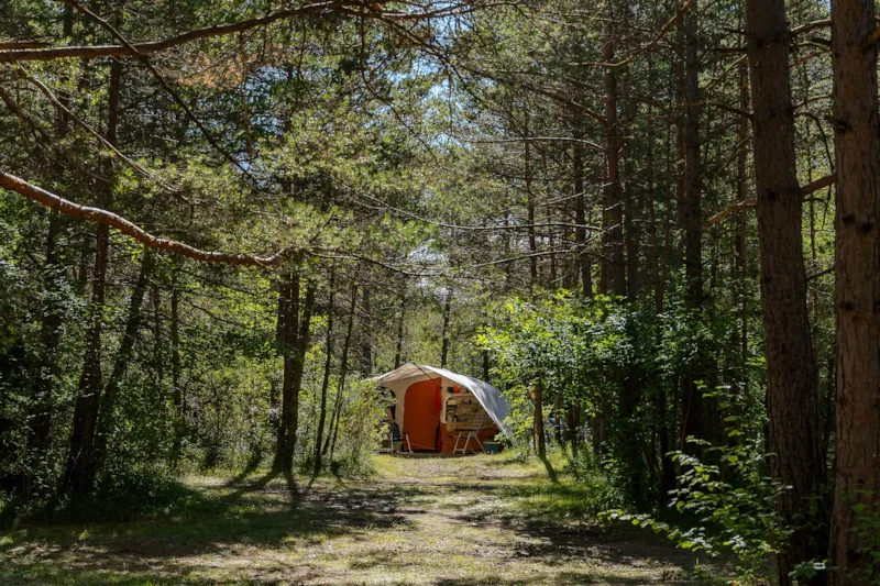 Emplacement Camping + Voiture