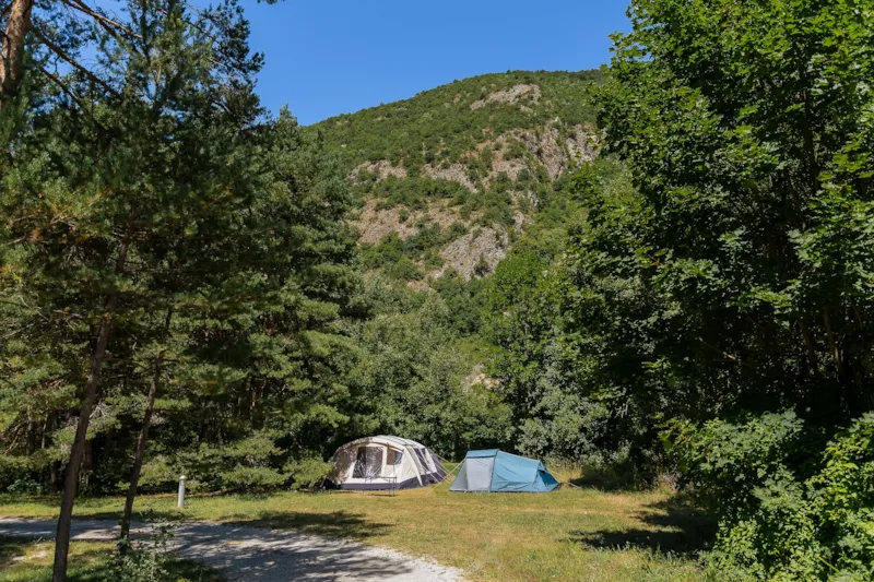 Emplacement Camping + Voiture
