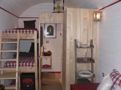 Pioneer wagon