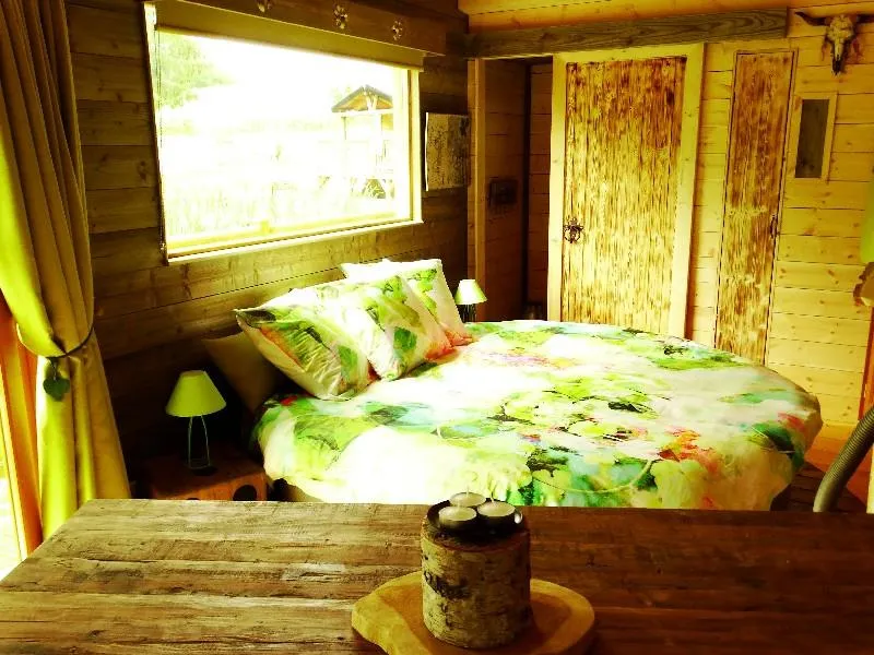 Cabane Du Grizzli (Lit Rond, Douche Italienne)