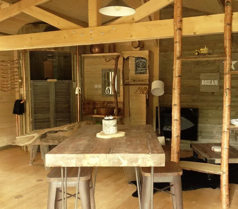 Cabane Du Grizzli (Lit Rond, Douche Italienne)