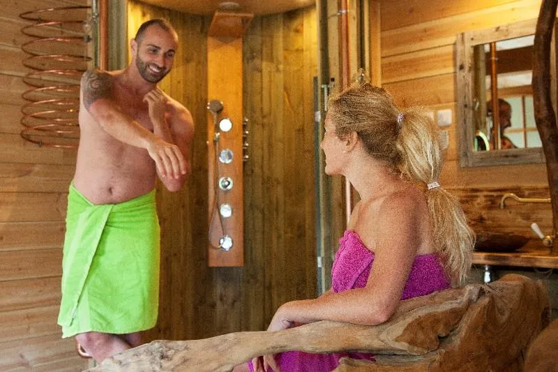 Cabane Du Grizzli (Lit Rond, Douche Italienne)