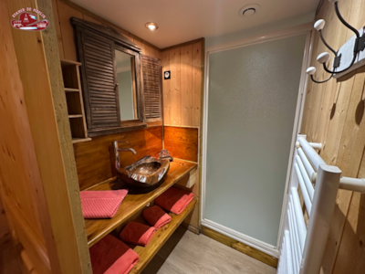 Wooden cabin Pionnier