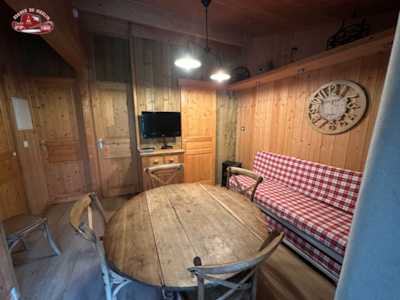 Wooden cabin Pionnier