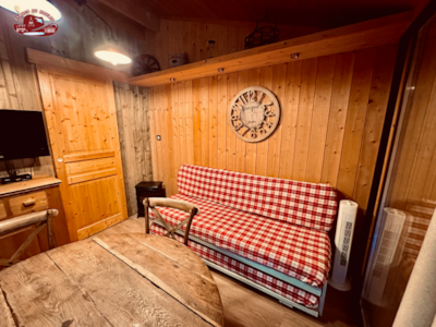 Wooden cabin Pionnier