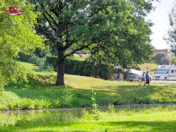 Kampeerplaats(en) - Standplaats - Les Etangs du Moulin