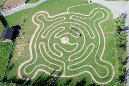 Les Roulottes du Clos d'Aventure - Camping2Be