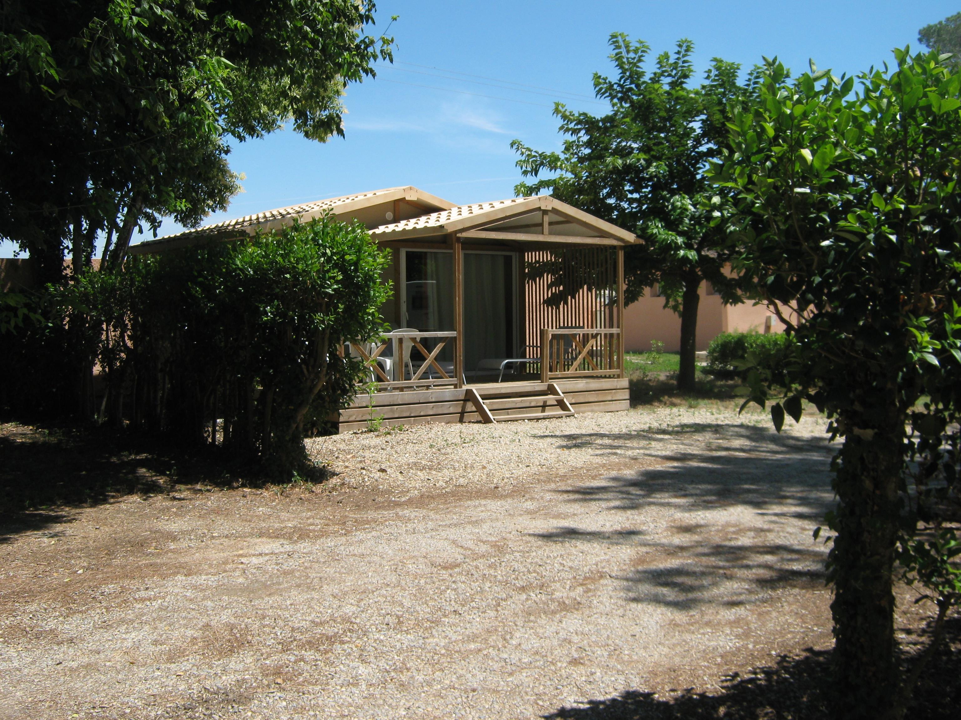 Location - Chalet Némo Confort 32M² - 2 Chambres + Climatisation + Tv - Dont Terrasse Semi-Couverte De 12M² - Camping Le Pilon d'Agel