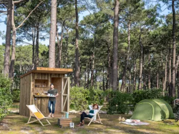 Stellplatz - Stellplatz 3 Trèfles - Tedey Box - Camping Le Tedey