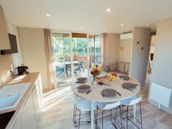 Mietunterkunft - Mobilheim Premium - 2 Schlafzimmer - 2 Badezimmer - Klimaanlage - Camping Le Tedey