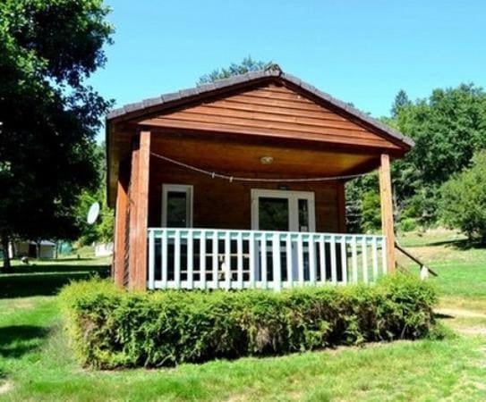 Chalet Arbre : 2 Chambres + Tv,