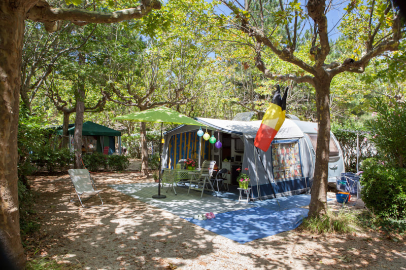 Camp du Domaine - Photo 2